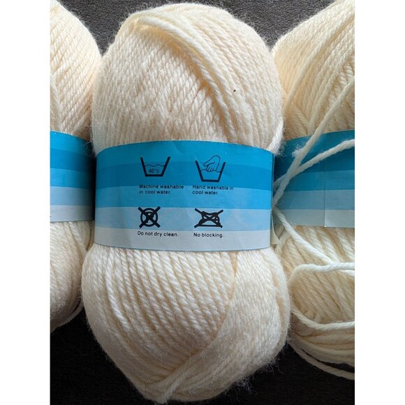 Bucilla Softex Easy Care Yarn Lot of 4 Skeins - Color 5 Off White/Cream - Picture 5 of 6